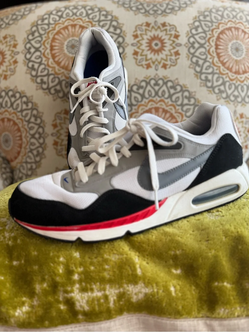Nike Men's White Black Gray Red Air Max Sneakers